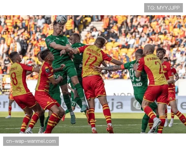 法兰克福高位逼抢体系 欧协联赛场压制对手出球